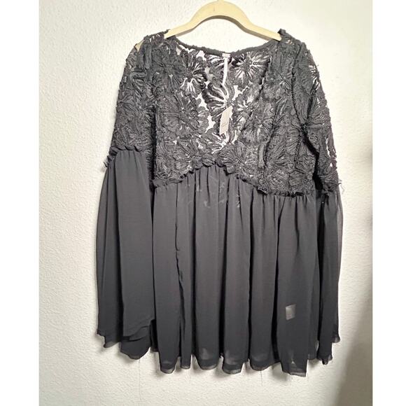 NEW Free People Magdalene Crochet Tunic Lace Top Black Small Boho Femme Goth - Picture 4 of 11